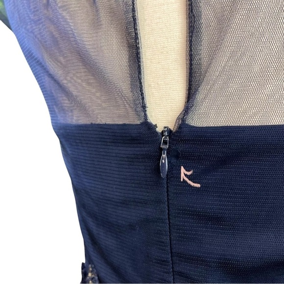 Marchesa Notte Embroidered Sequined Applique Sheer Tulle Formal Dress Navy Sz 2 - Picture 7 of 9